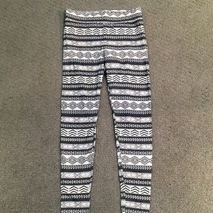 American Eagle Hi Rise Tribal Print Leggings